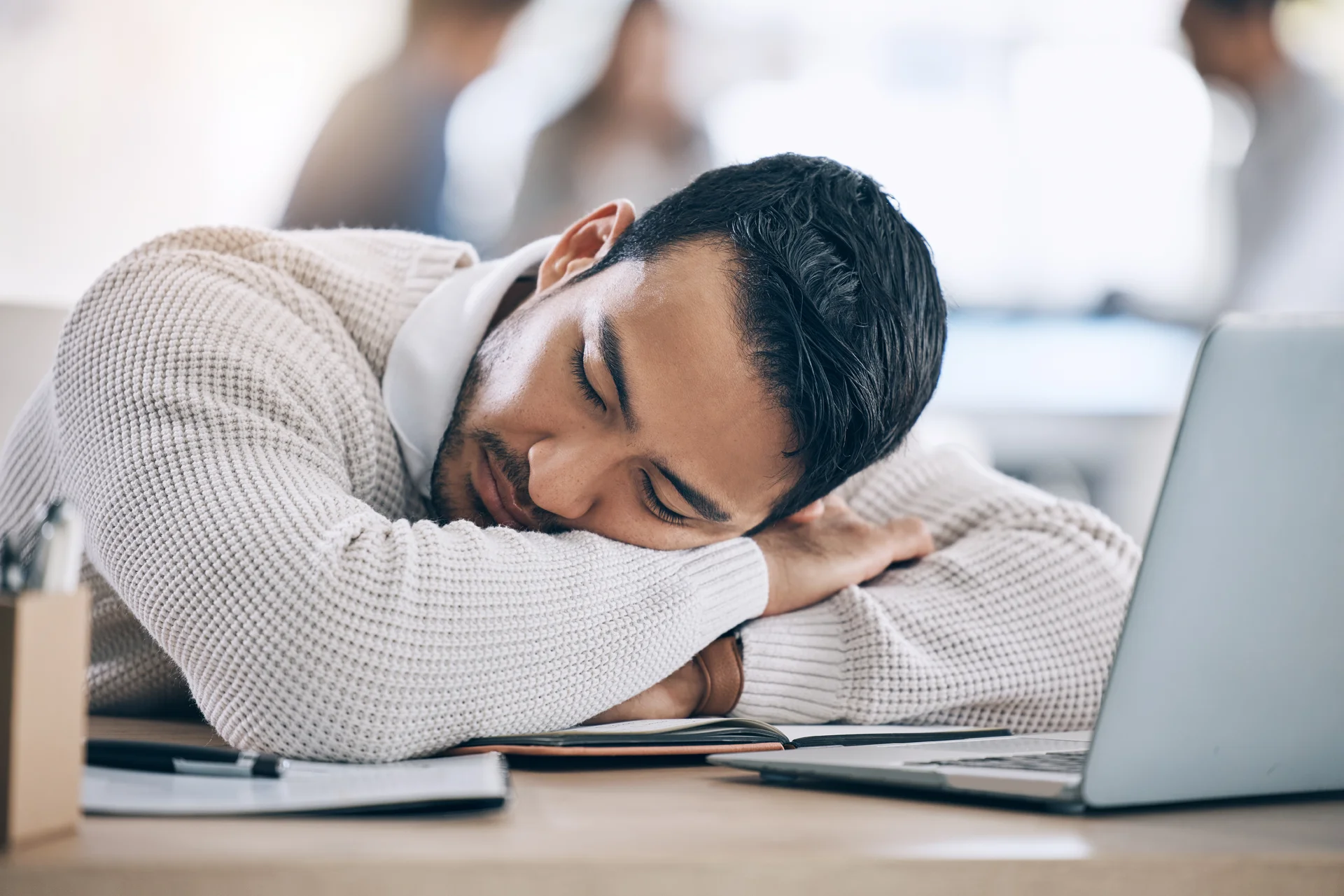 Patient resting in bed during evaluation for idiopathic hypersomnia and narcolepsy clinical trials at Equity Medical across the United States